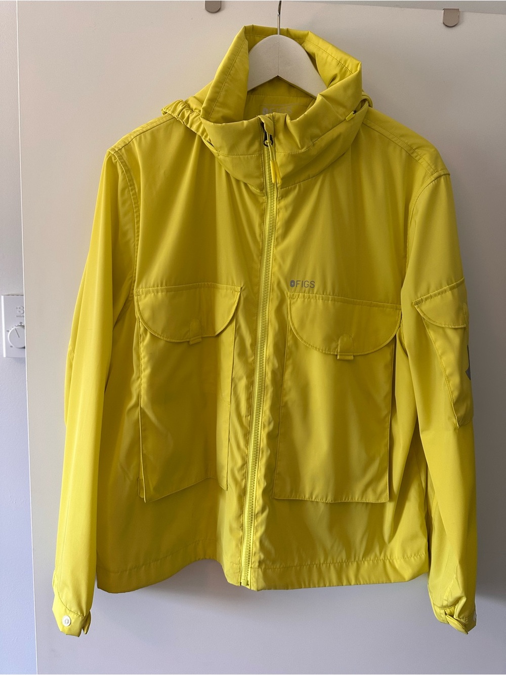 Figs Technical collection Extremes  Yellow Hooded Jacket Like New Womens L